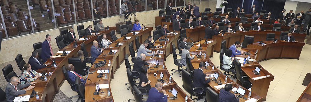 ASAMBLEA NACIONAL APRUEBA MORATORIA MINERA