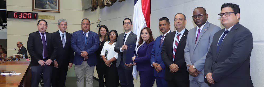 REGLAMENTARÁN A PROMOTORAS DE VIVIENDAS