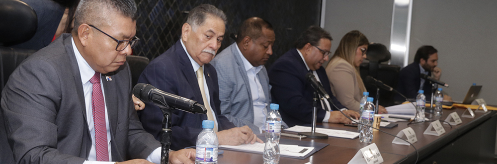 CONSIDERAN NOMBRAMIENTOS DE FUNCIONARIOS