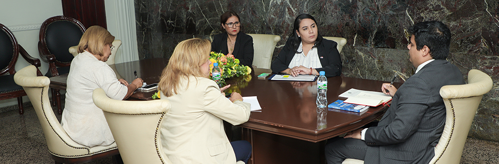 NUEVA SECRETARIA GENERAL DE LA CANCILLERÍA VISITA LA ASAMBLEA