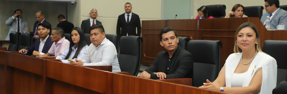 ESTUDIANTES DE LA UNACHI PREOCUPADOS ANTE RECORTE PRESUPUESTARIO 