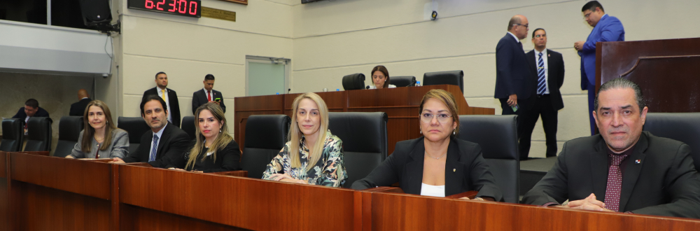 URGEN POR DISCUSIÓN DE UNA MODERNA Y EFICIENTE CARRERA DE ADMINISTRACIÓN PÚBLICA