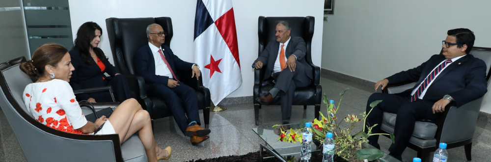 SECRETARIO GENERAL DE LA OEA VISITA LA ASAMBLEA NACIONAL