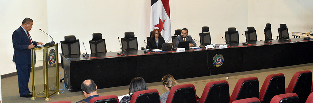 DEBATE SOBRE CARRERA ADMINISTRATIVA EN SU RECTA FINAL