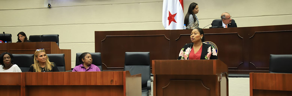 PROMOTORES EDUCATIVOS COMUNITARIOS ABOGAN POR ENTRAR AL SISTEMA REGULAR