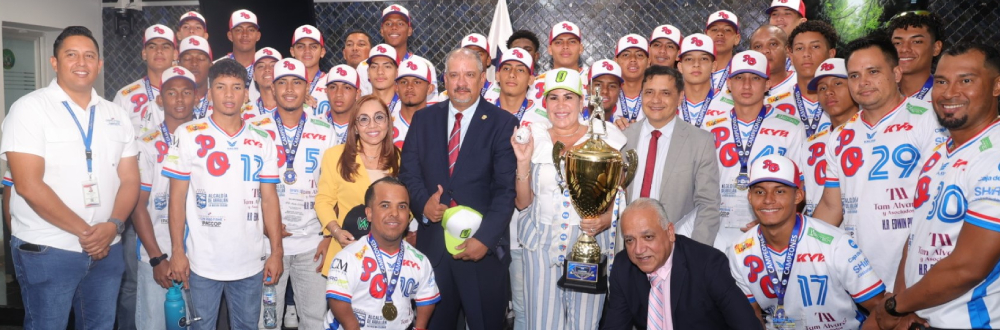 ASAMBLEA NACIONAL AGASAJA A CAMPEONES DEL BÉISBOL JUVENIL DE PANAMÁ OESTE