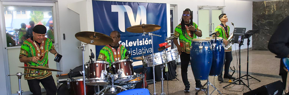 RECONOCIMIENTO A LA AGRUPACIÓN MUSICAL LOS BEACHERS 