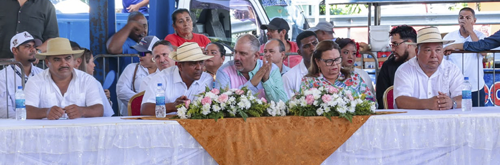 MARIATO CELEBRA SUS BODAS DE PLATA, INSTITUIDA POR  LEY  27 DE  2001