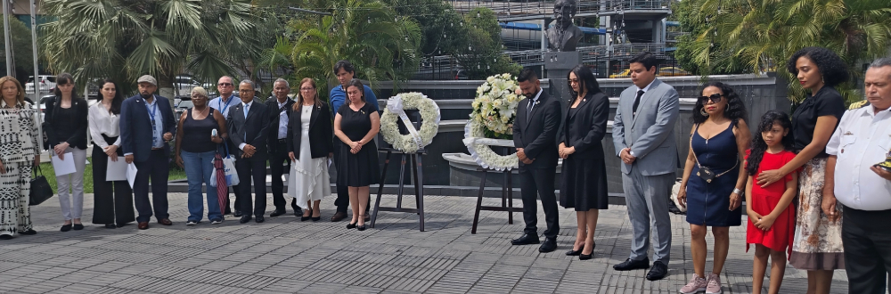 ASAMBLEA NACIONAL RINDE HOMENAJE A HÉROES DEL 20 DE DICIEMBRE 
