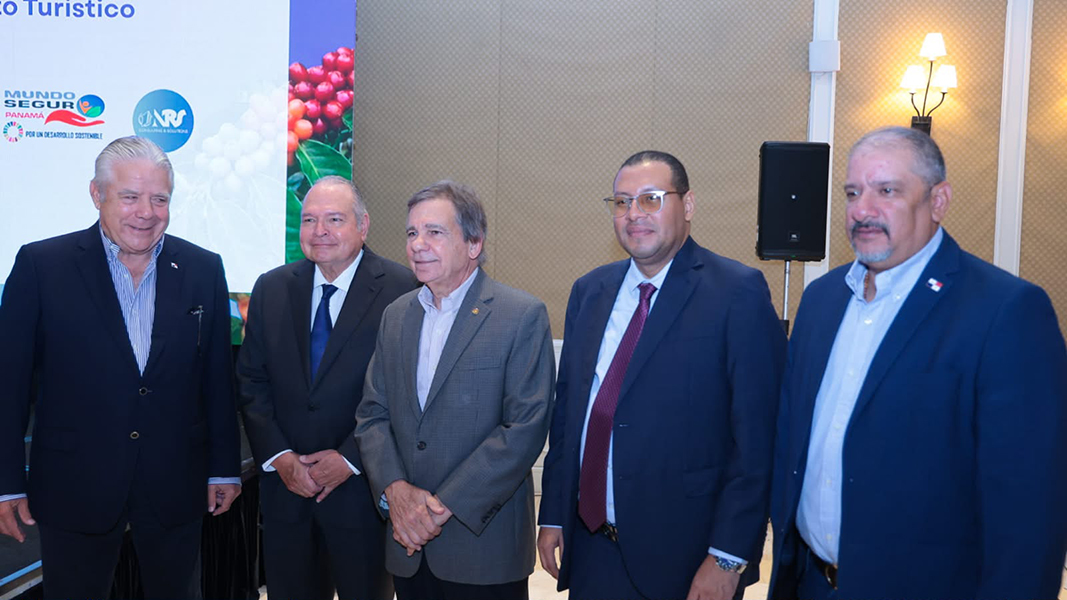 PRESIDENTE DE LA ASAMBLEA NACIONAL EN FORO TURÍSTICO PARA POTENCIAR LA ACTIVIDAD EN EL INTERIOR DEL PAÍS